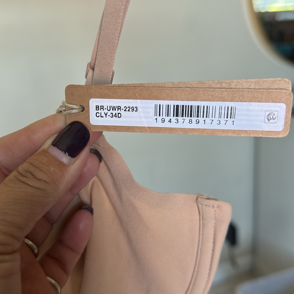 SKIMS FITS EVERYBODY UNLINED DEMI BRA STYLE: BR-UWR-2293 COLOR: CLAY size34D NWT - Picture 2 of 2